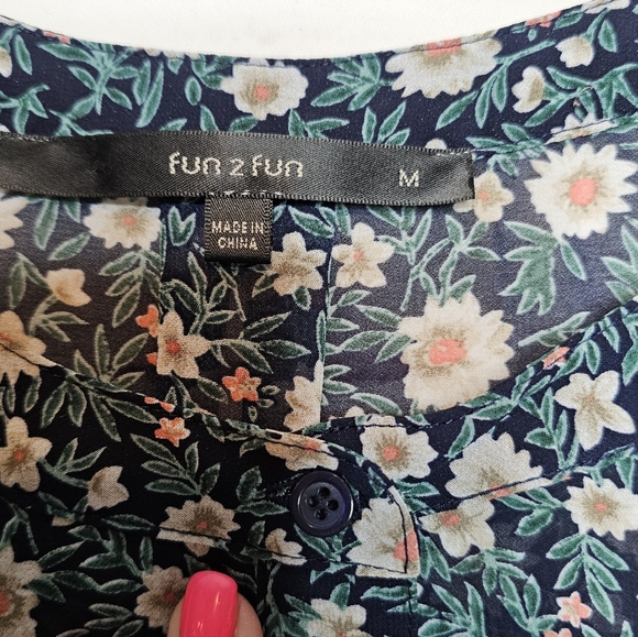 Stitch Fix Fun 2 Fun Floral Cap Sleeve Top - Picture 5 of 8